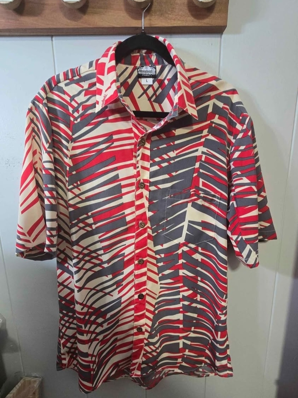 Manuhealii Red, Cream & Gray Abstract Short-Sleeve Button Shirt